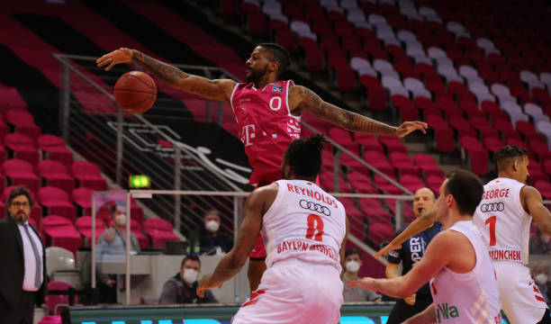 他成为了中 他成为了中