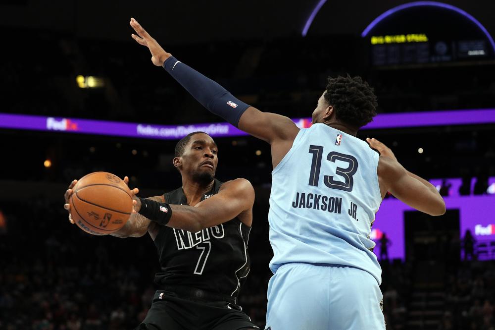 动进攻而闻 动进攻而闻