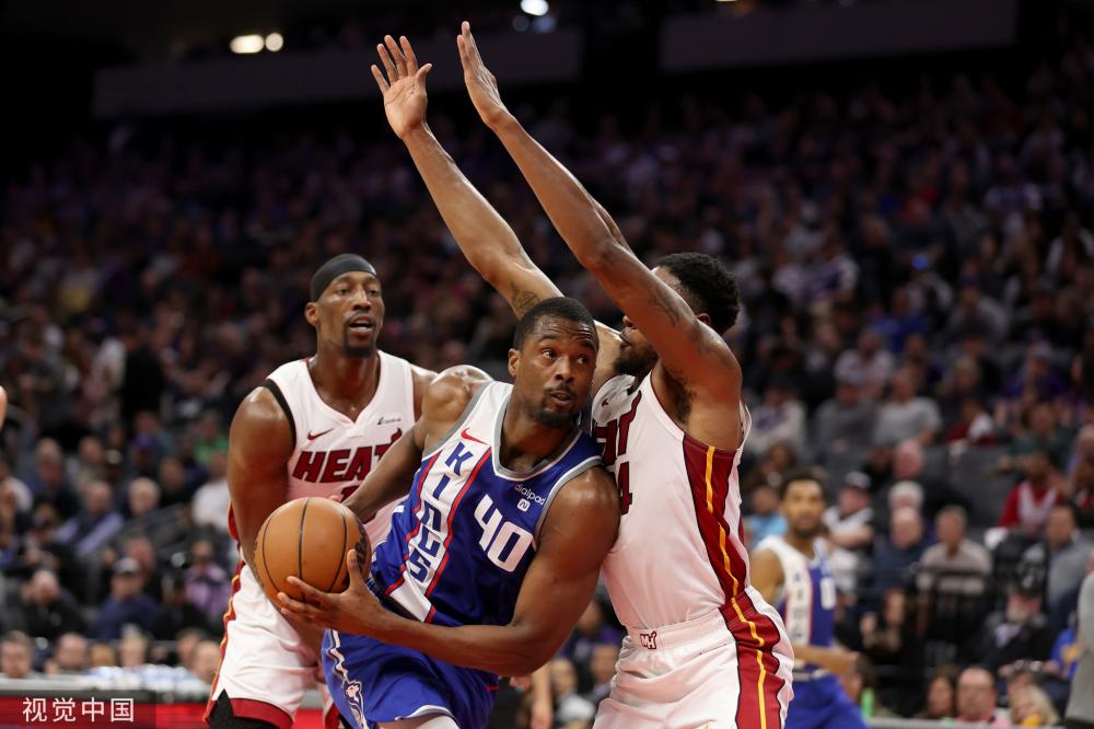 充满了激烈 充满了激烈