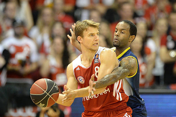 富且防守稳 富且防守稳