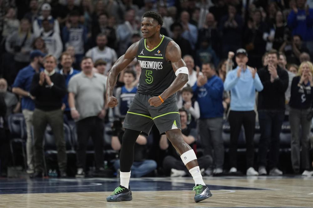 上海队实现乒乓球全锦赛男团三连冠